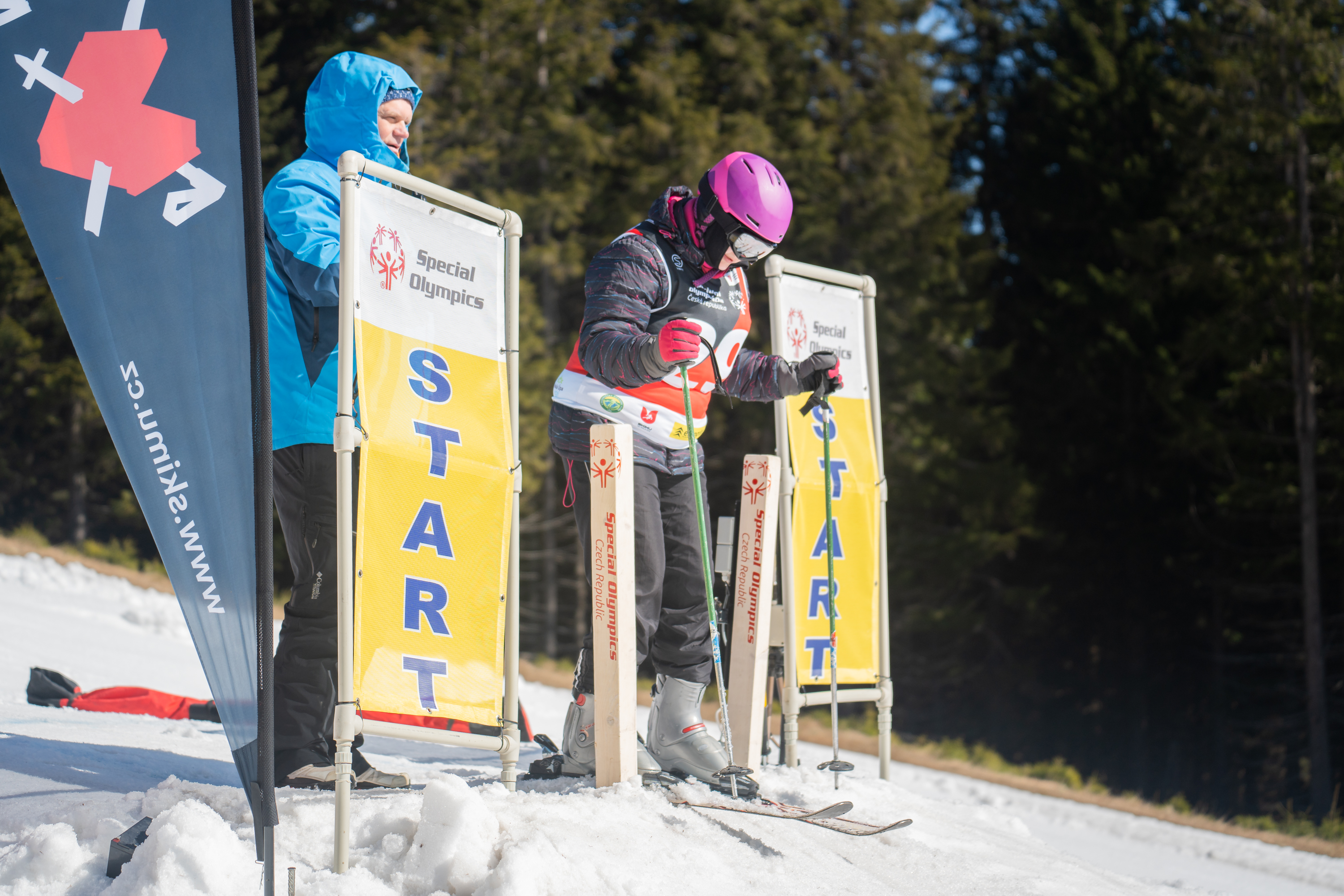 Logo Národní závody ve sjezdovém lyžování a snowboardingu Horní Malá Úpa 2024 - Memoriál Hany Svobodové